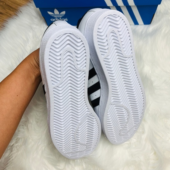 Adidas Originals Superstar Cloud White Core Black - Picture 5 of 8
